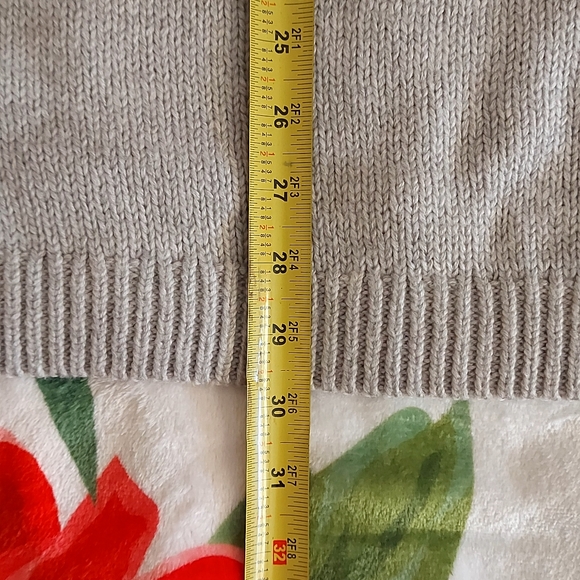 Ann Taylor LOFT Crewneck Sweater Gray w/White Mohair Blend Snowflake Size LM NWT - Picture 6 of 9